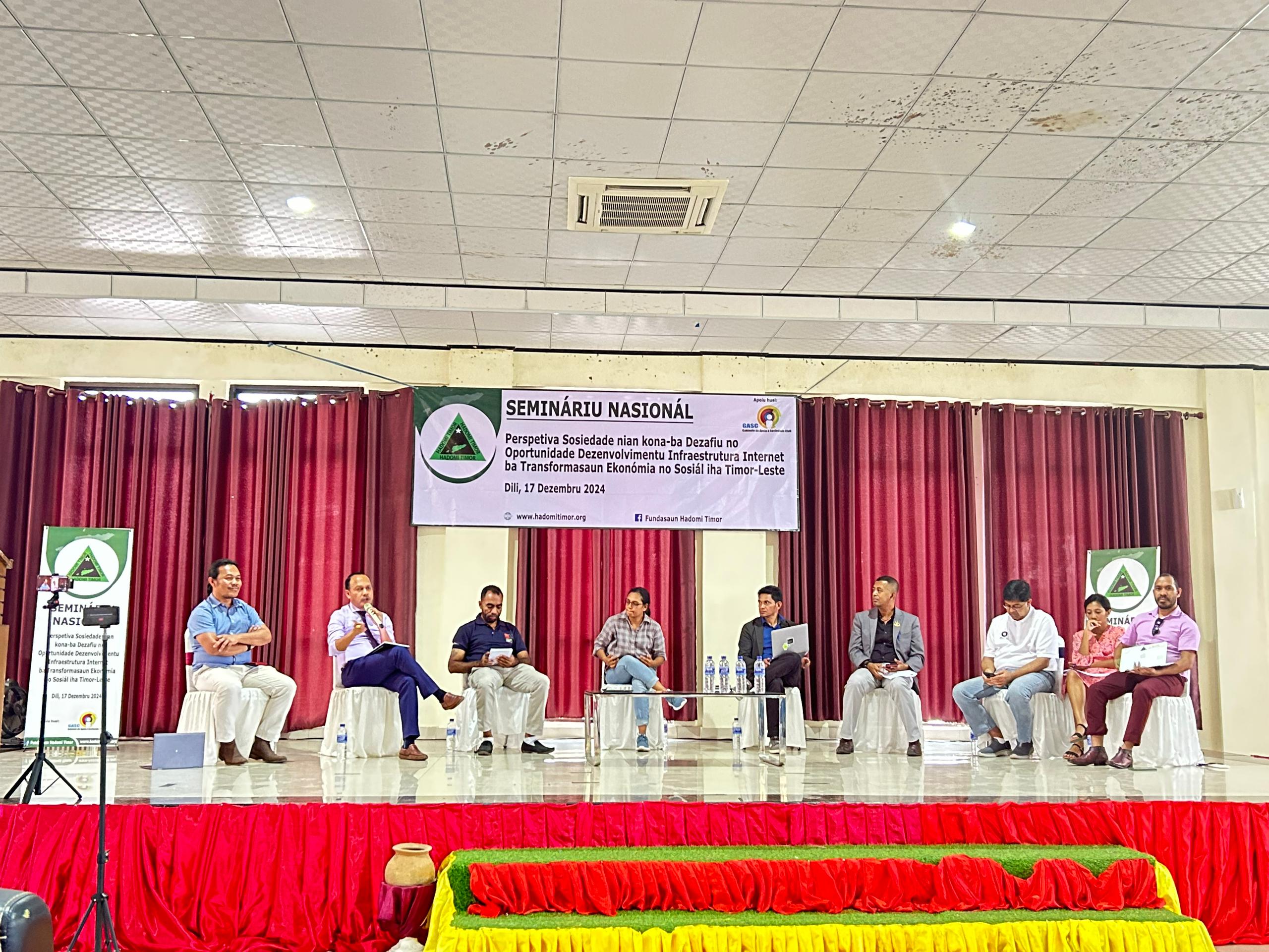 National Seminar on ICT - hadomi Timor